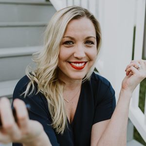 Meet your Posher, Hilary